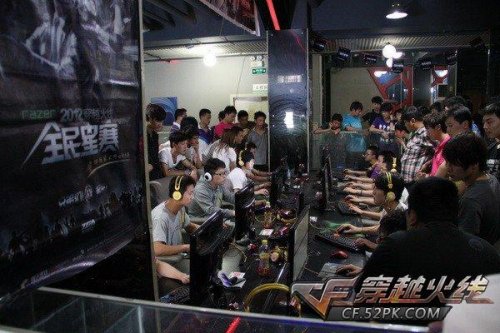 并保持比赛 并保持比赛