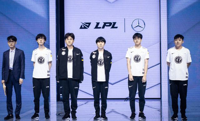 3年只踢4 3年只踢4