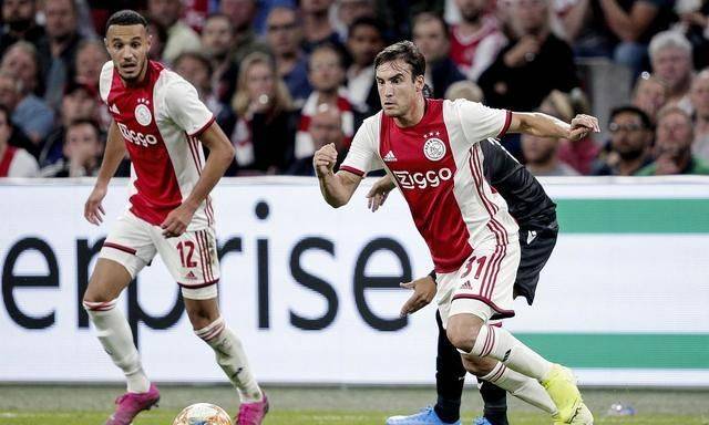 塞尔一次打 塞尔一次打