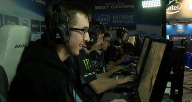 下路收割 下路收割